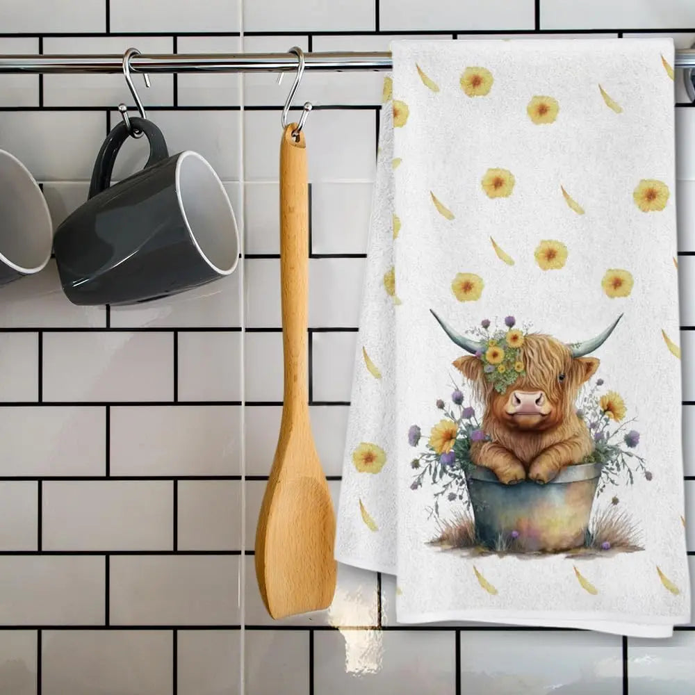 2-Piece Little Yellow Flower Highland Cow Kitchen Towel Set